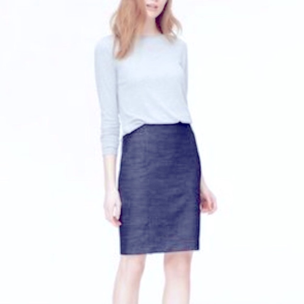 Ann Taylor Loft dark blue denim jean pencil straight skirt Size 00